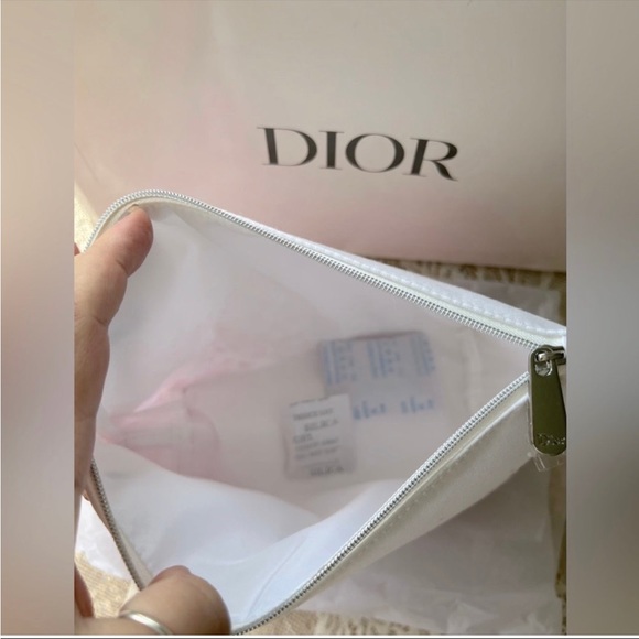🎀 Miss Dior limited edition Floral Cosmetic Makeup Clutch Bag🎀 - Picture 9 of 17